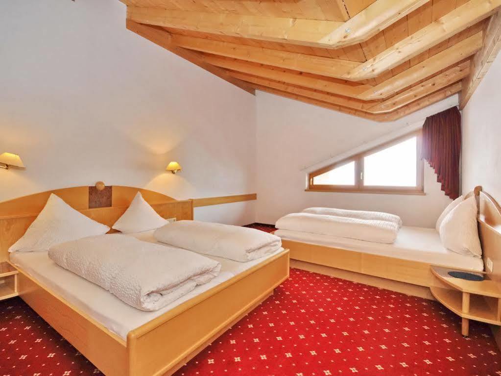 Hotel Amadeus Micheluzzi Serfaus Exterior photo