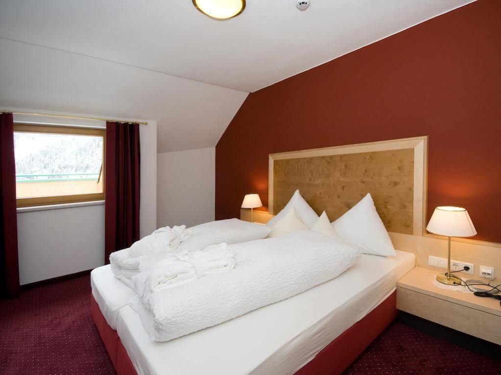 Hotel Amadeus Micheluzzi Serfaus Exterior photo